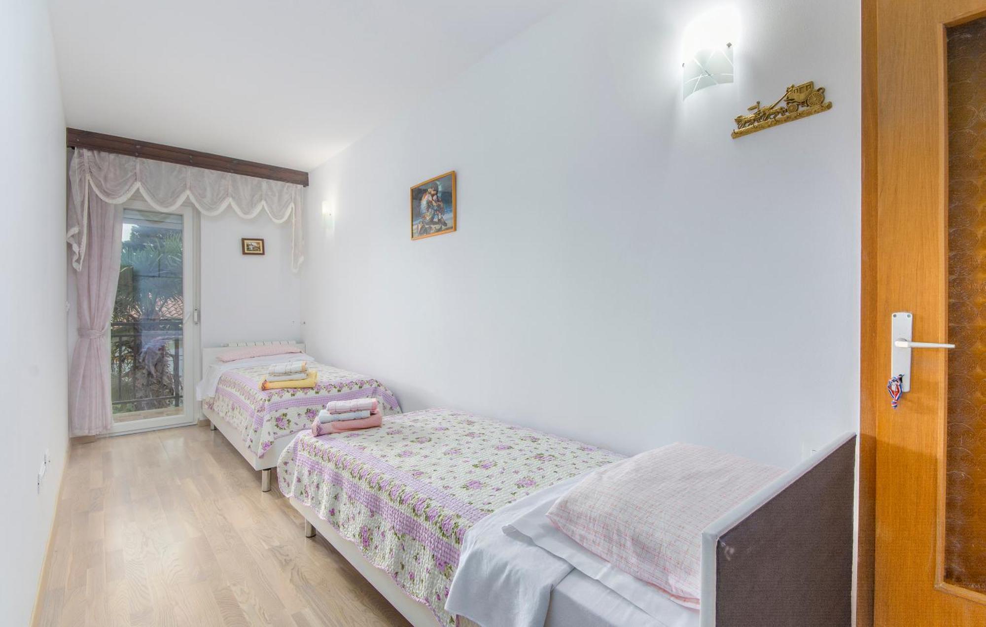 شقة Aparments Jedro&Karlo بوريتش المظهر الخارجي الصورة